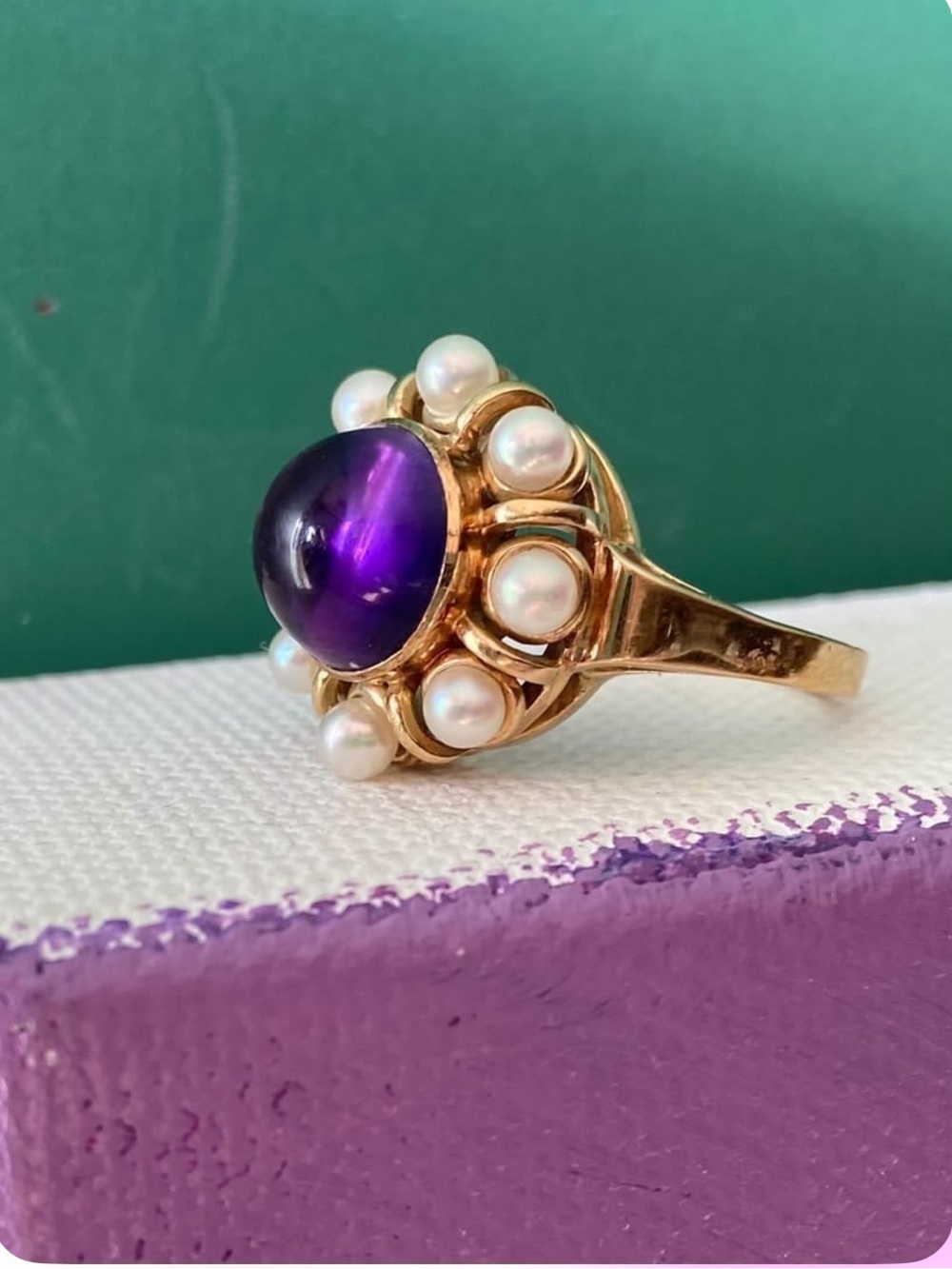 Amethyst Cabochon & Pearl 14k Gold Ring